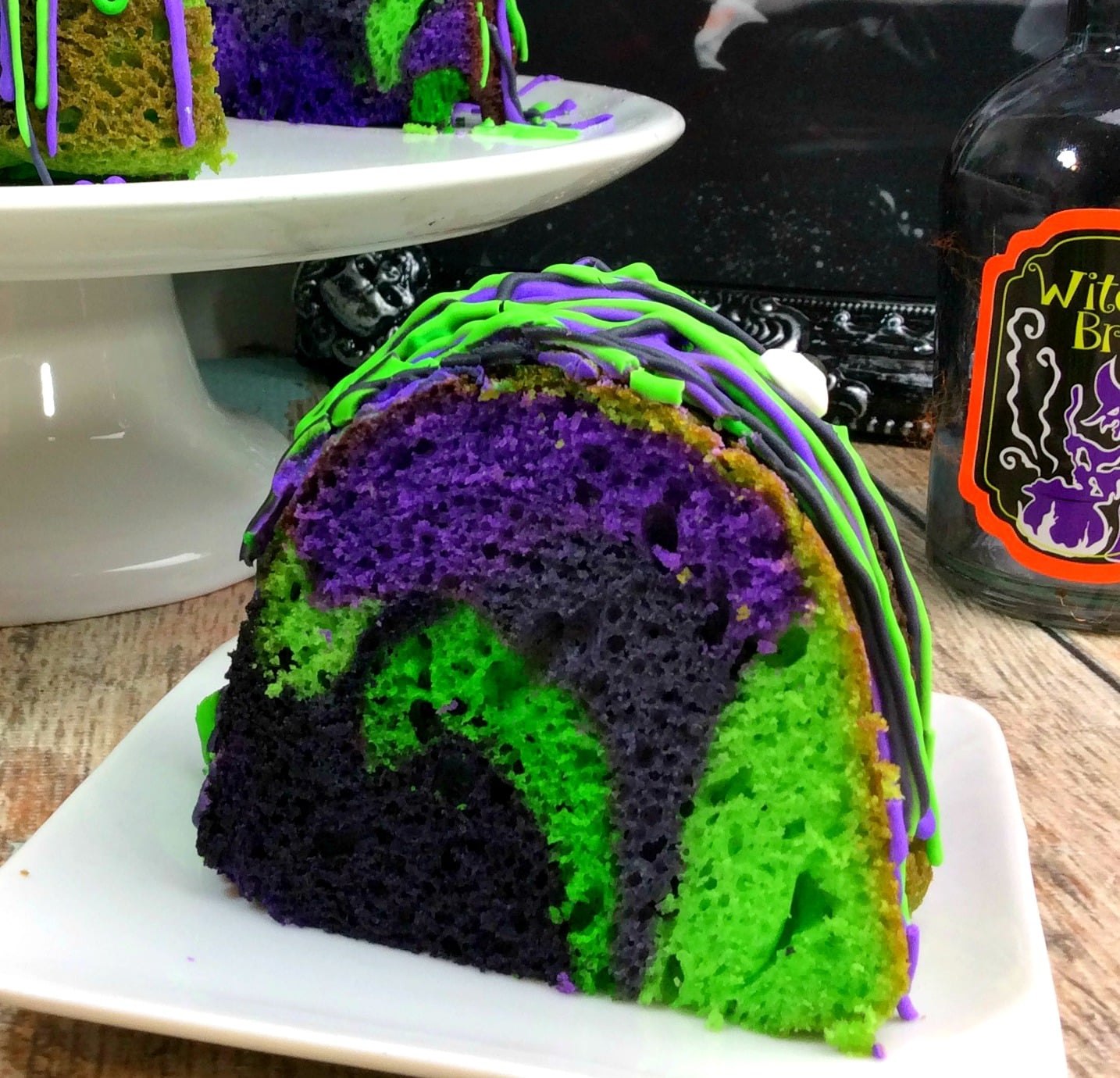 Witches Brew Halloween Cake!