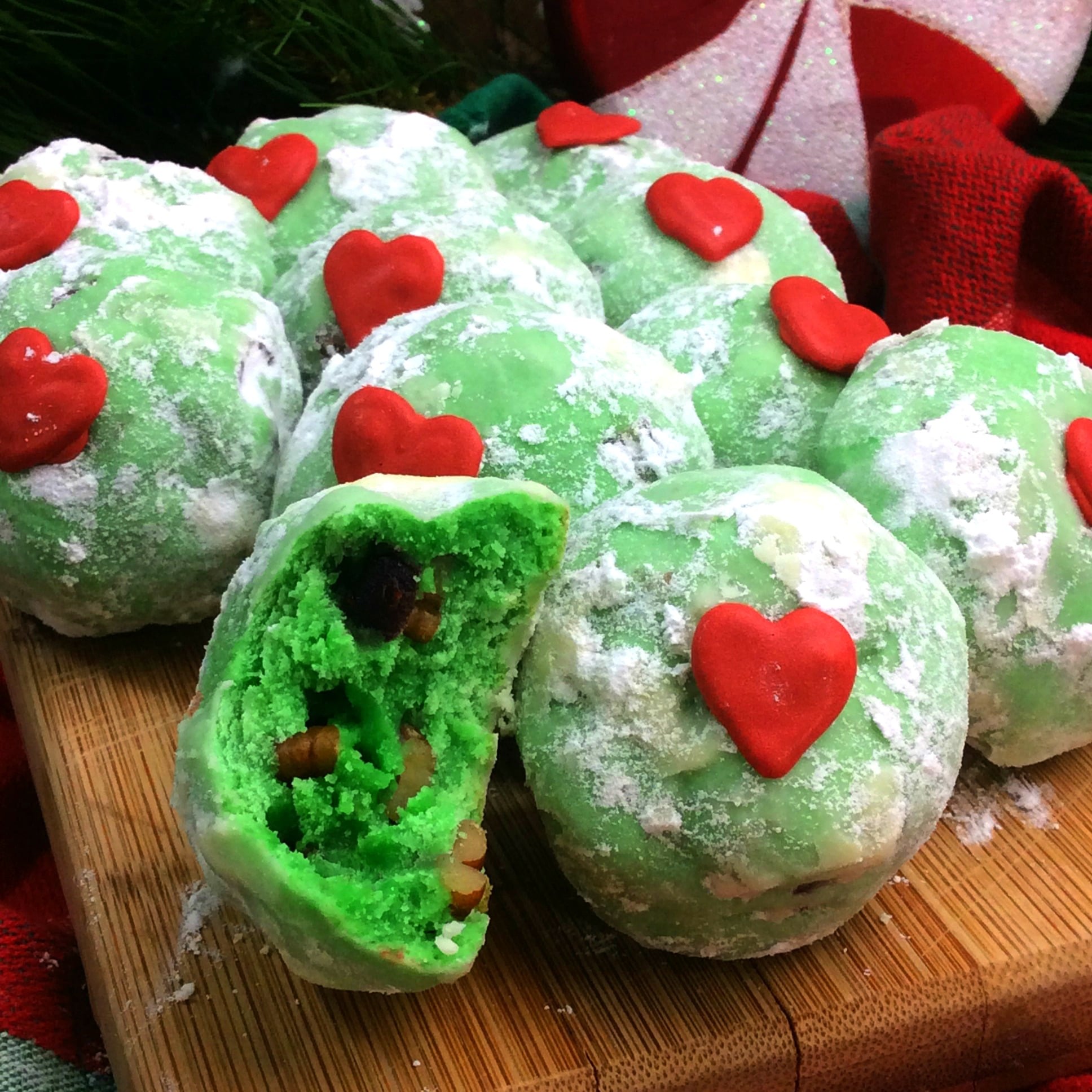 Grinch Christmas Snowball Cookies!