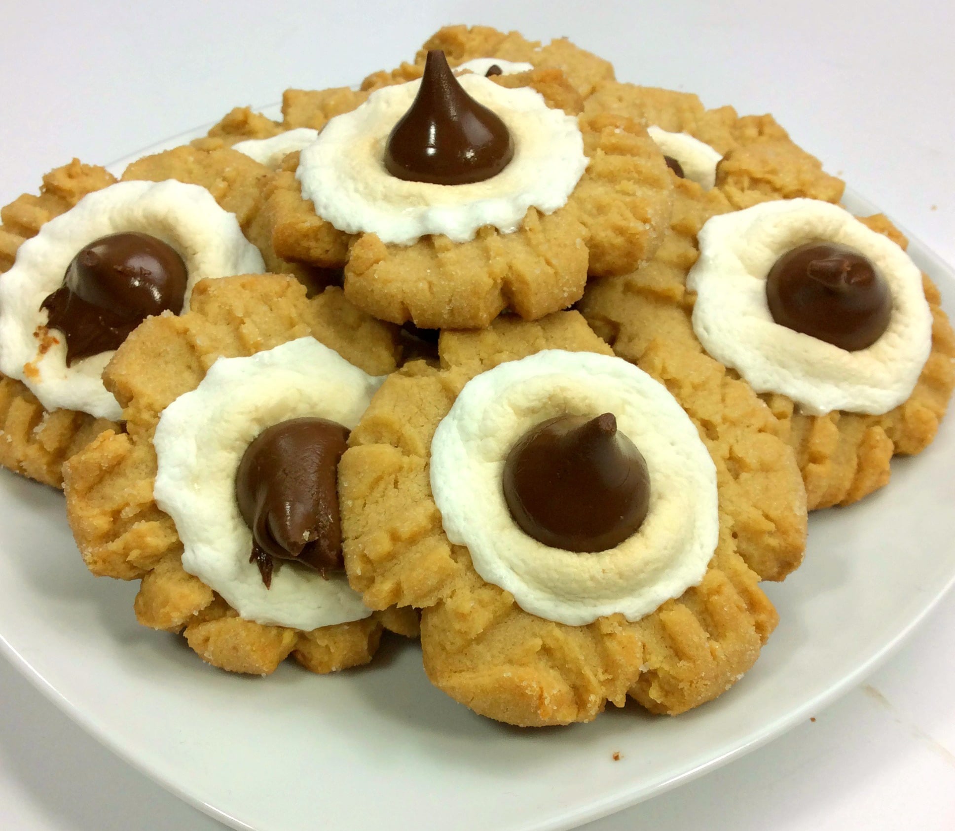 Peanut Butter Smores Cookies