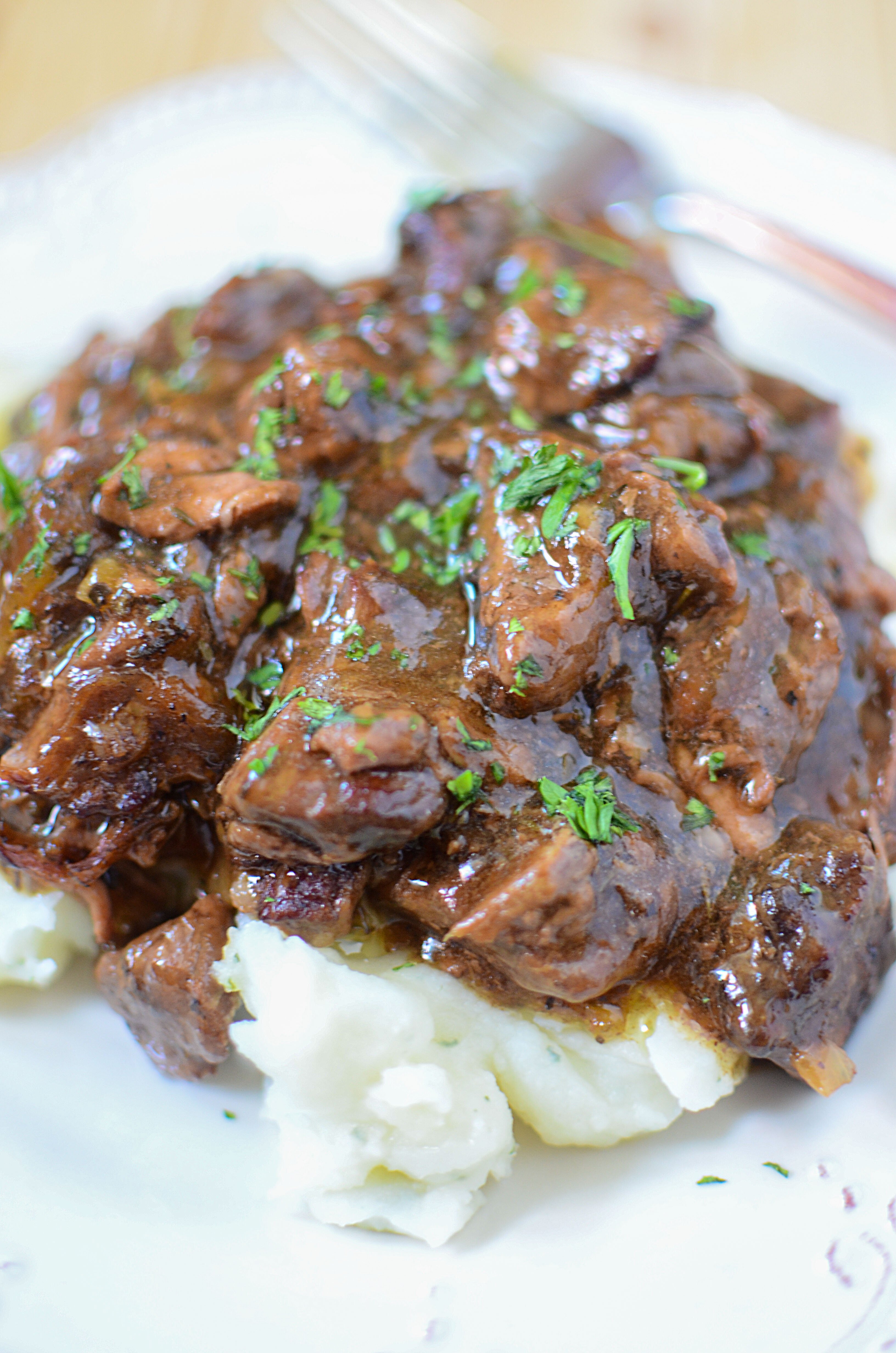 Slow Cooker Sirloin Beef Tips in Mushroom Gravy!