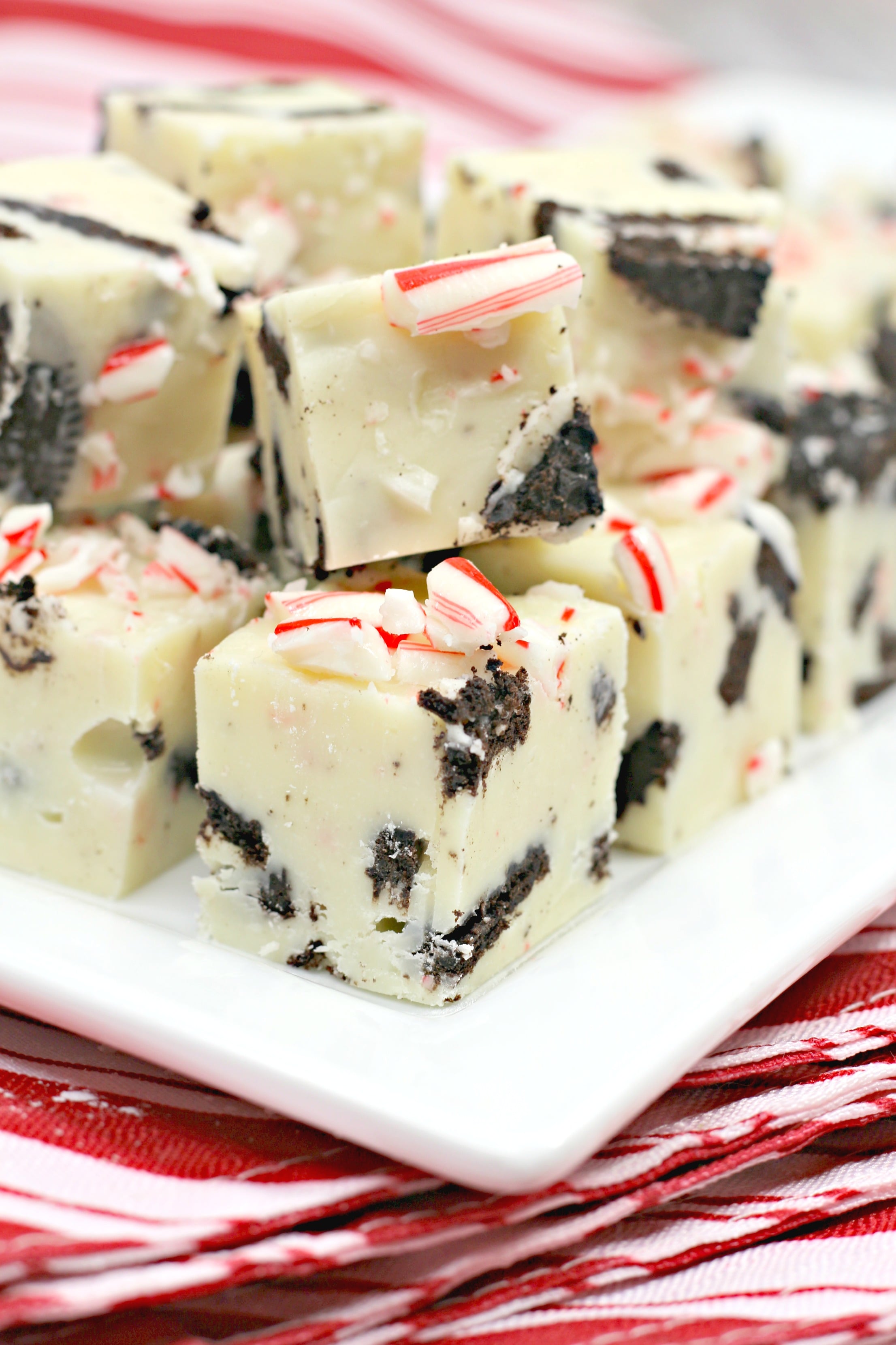 No Bake Candy Cane Oreo Fudge!