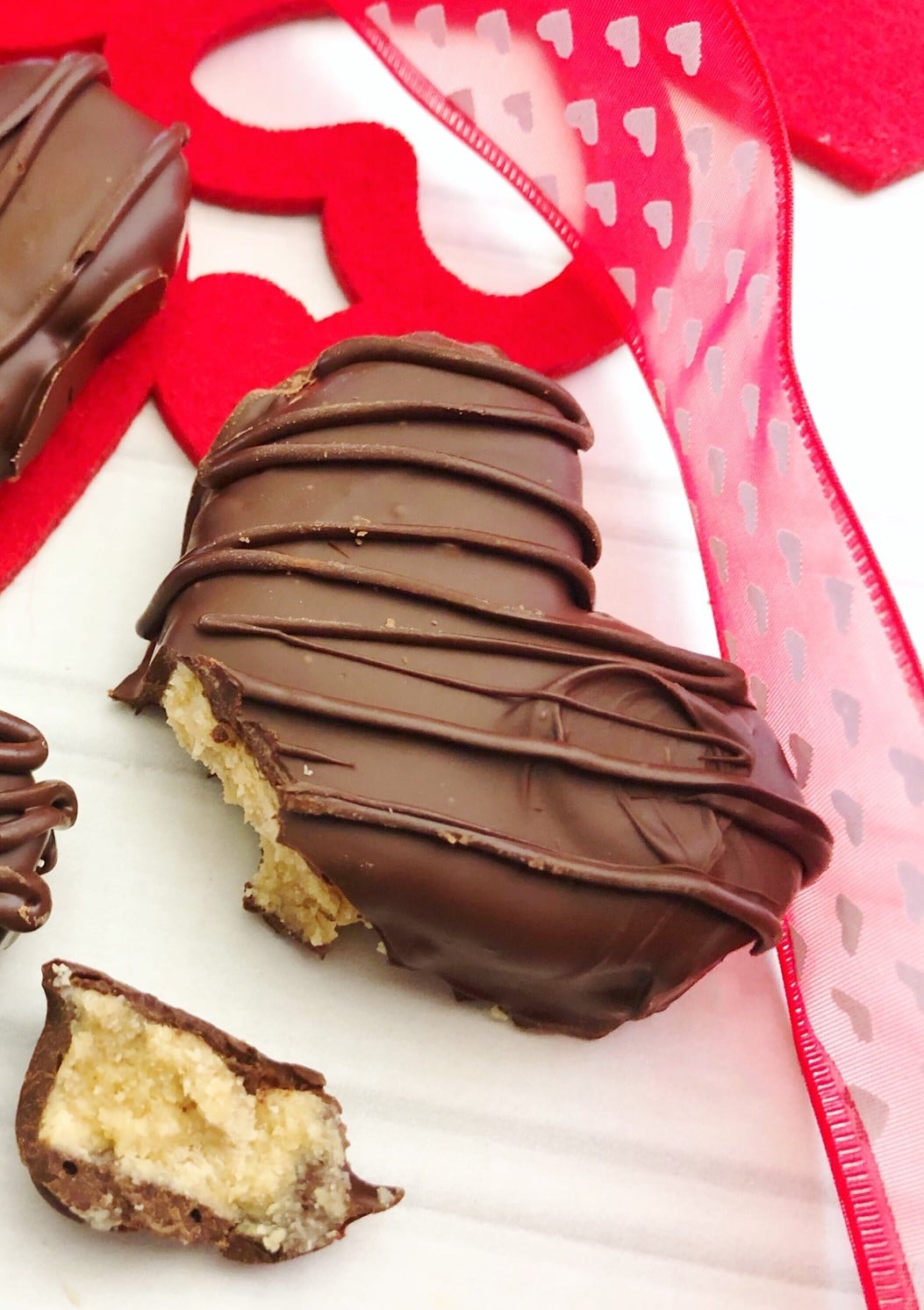 Reeses Peanut Butter Hearts! (No Bake)