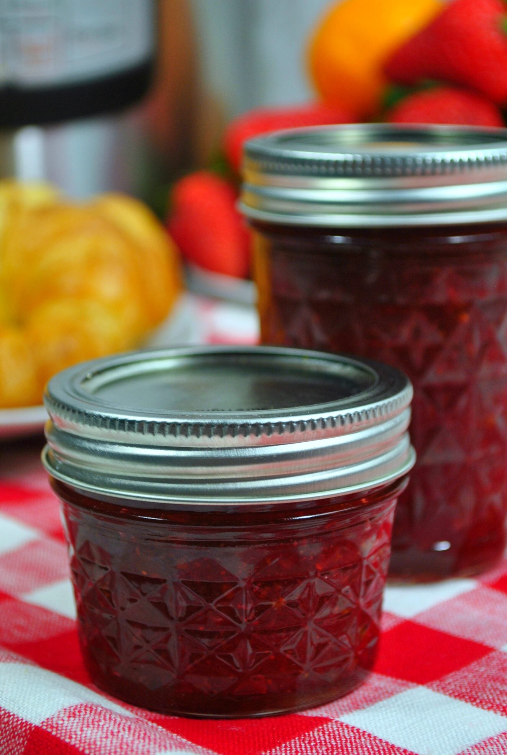 Instant Pot Strawberry Jam ( 3 Ingredients )