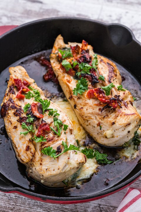 Cheesy Spinach & Sundried Tomato Stuffed Chicken