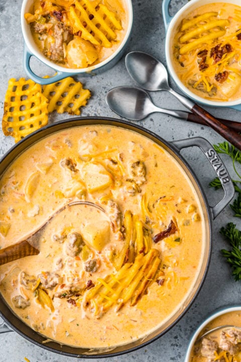Slow Cooker Cheeseburger Soup