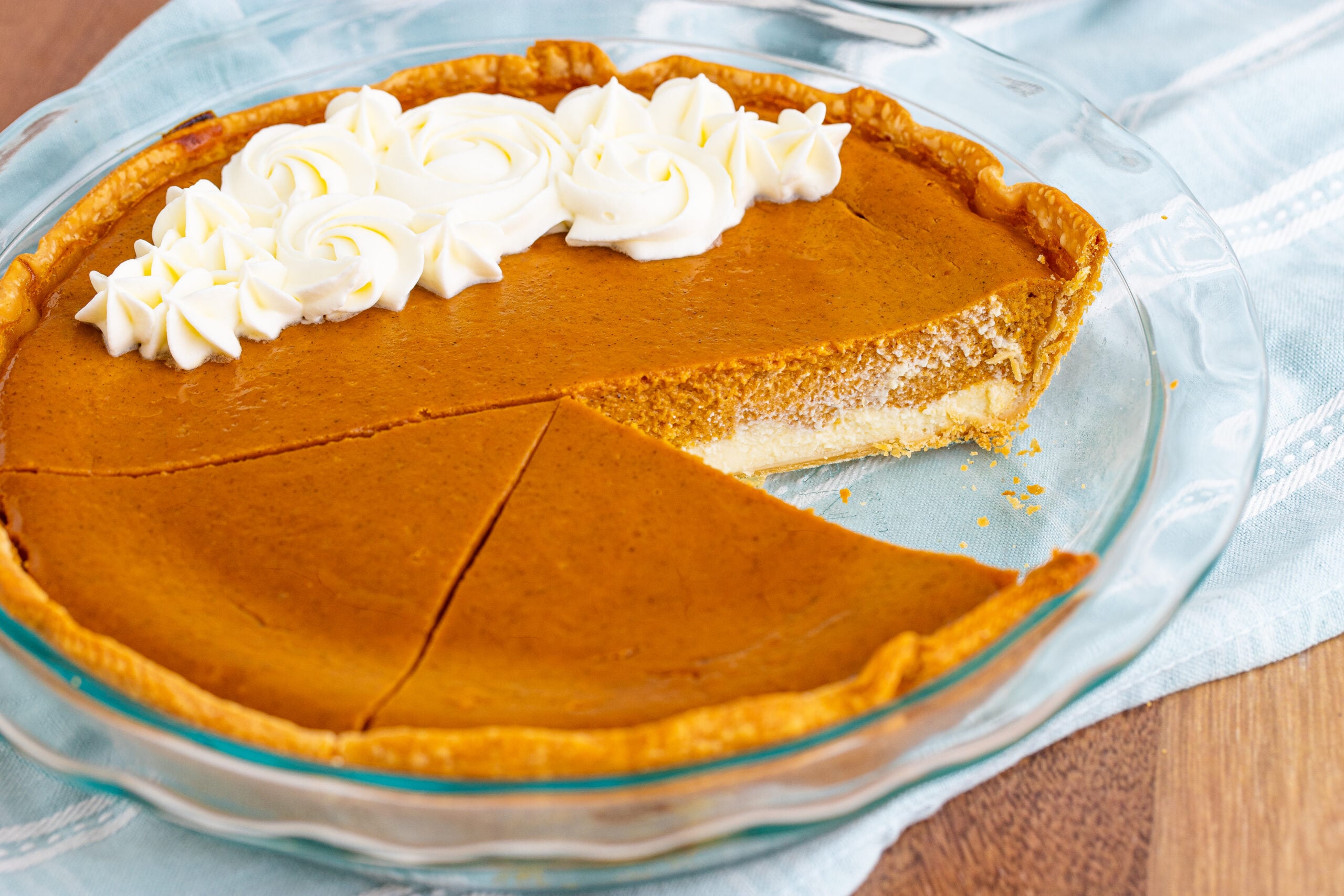 Pumpkin Pie Cheesecake in a clear pie dish