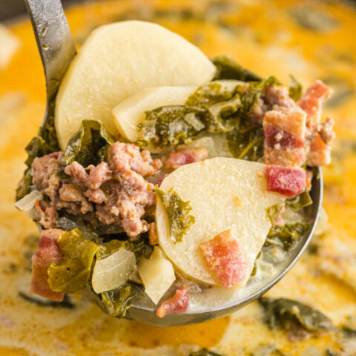 Slow Cooker Olive Garden Zuppa Toscana Soup