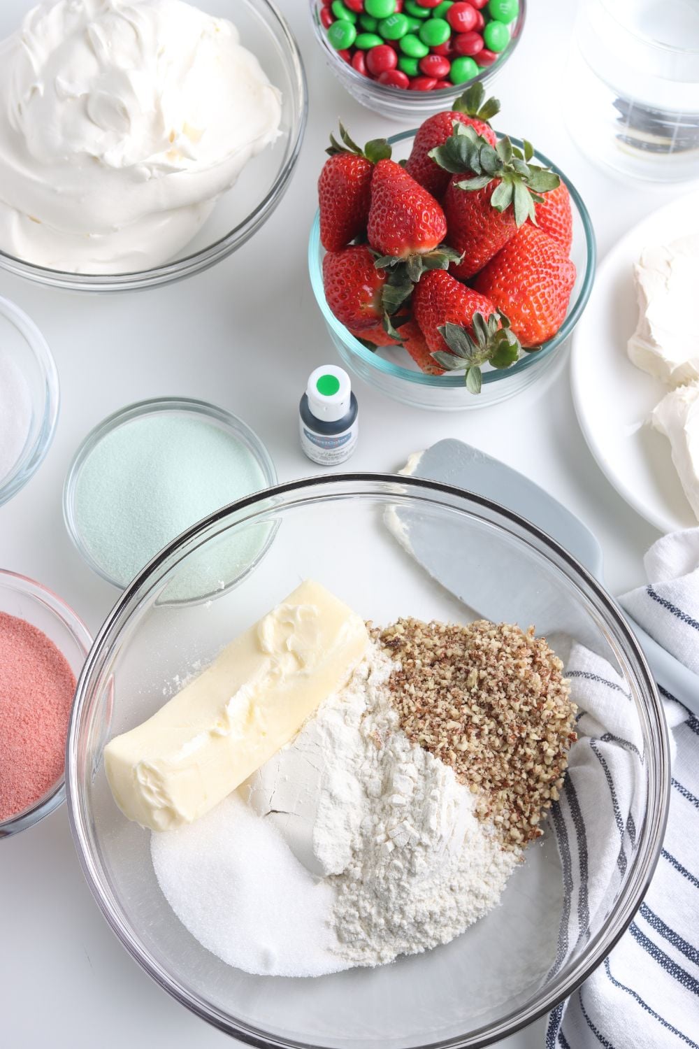 ingredients for crust for christmas dessert lasagna