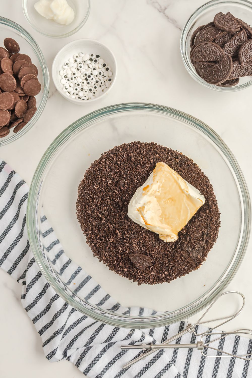 cream cheese and Oreo crushed cookies