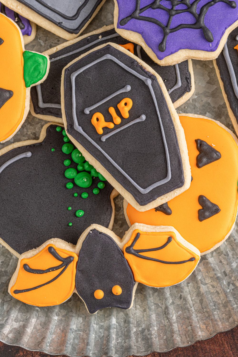RIP cookie on platter with other sugar cookies around it 