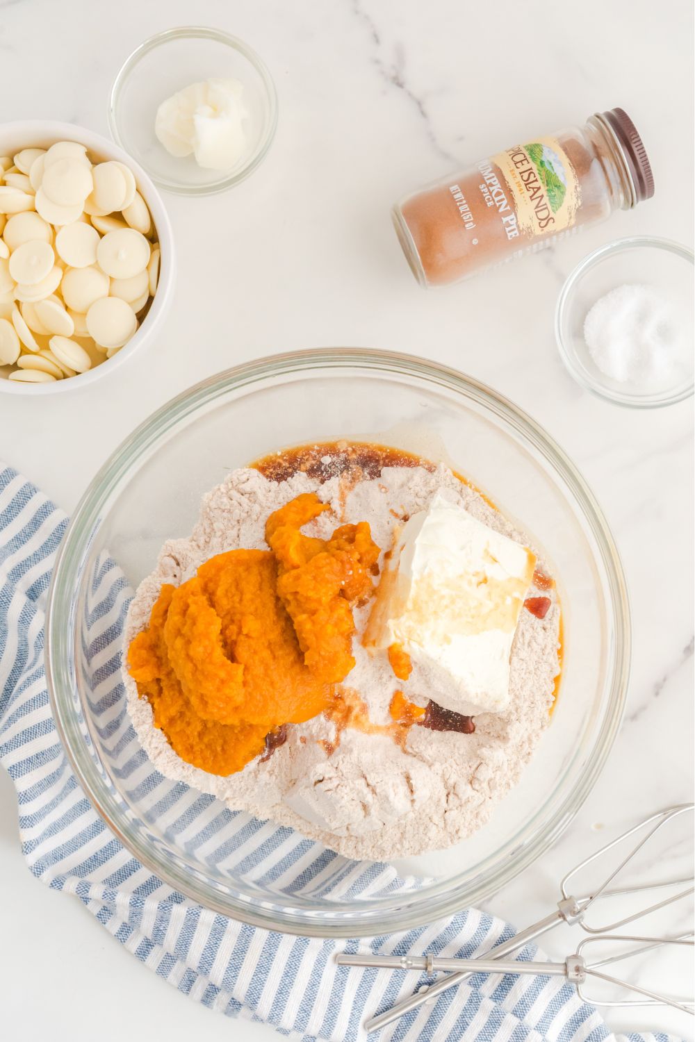 pumpkin cheesecake ball ingredients all in a glass bowl 