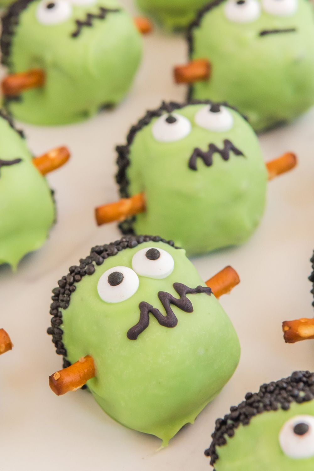 oreo cookie halloween treats on table