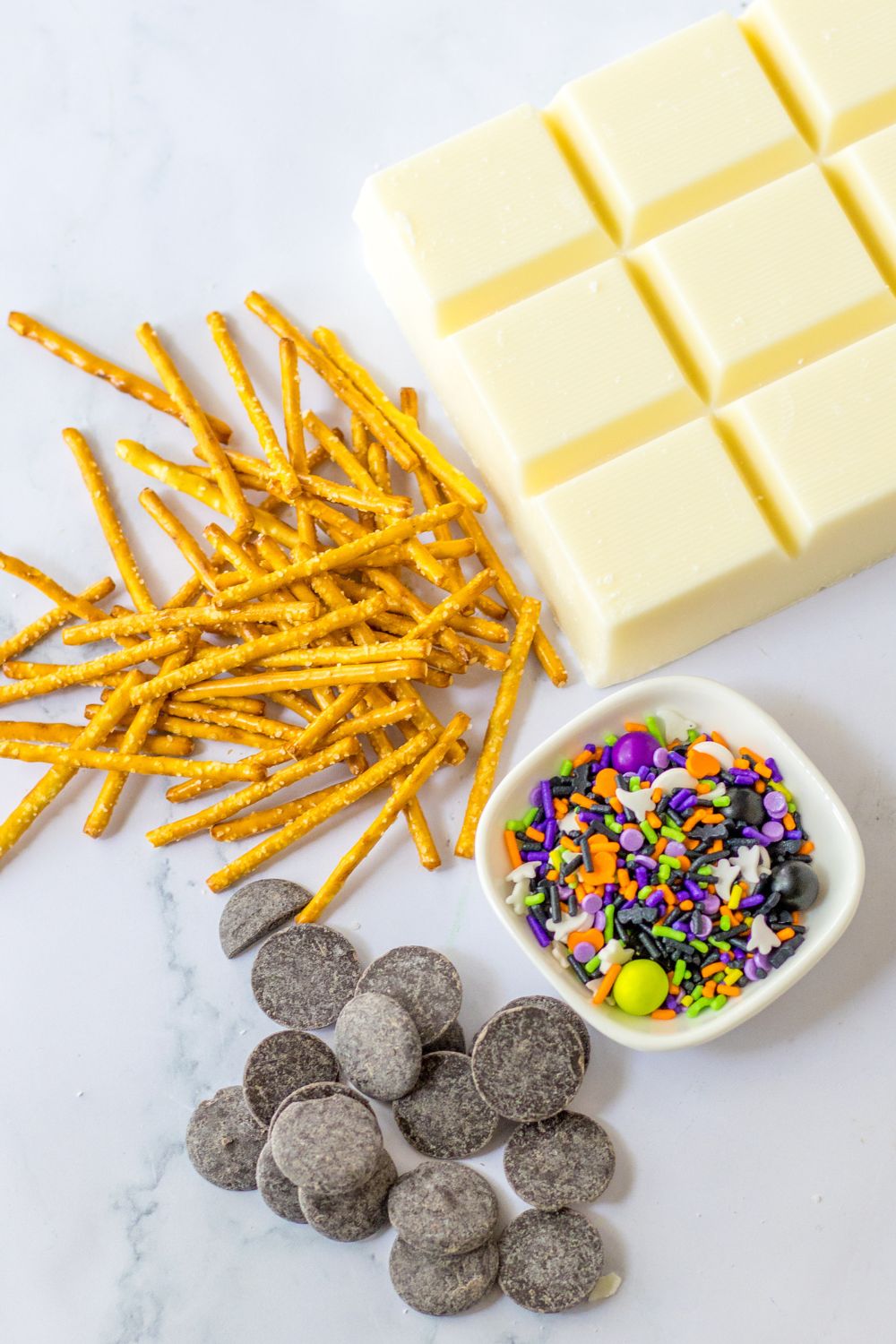 ingredients to make spider web chocolate snacks