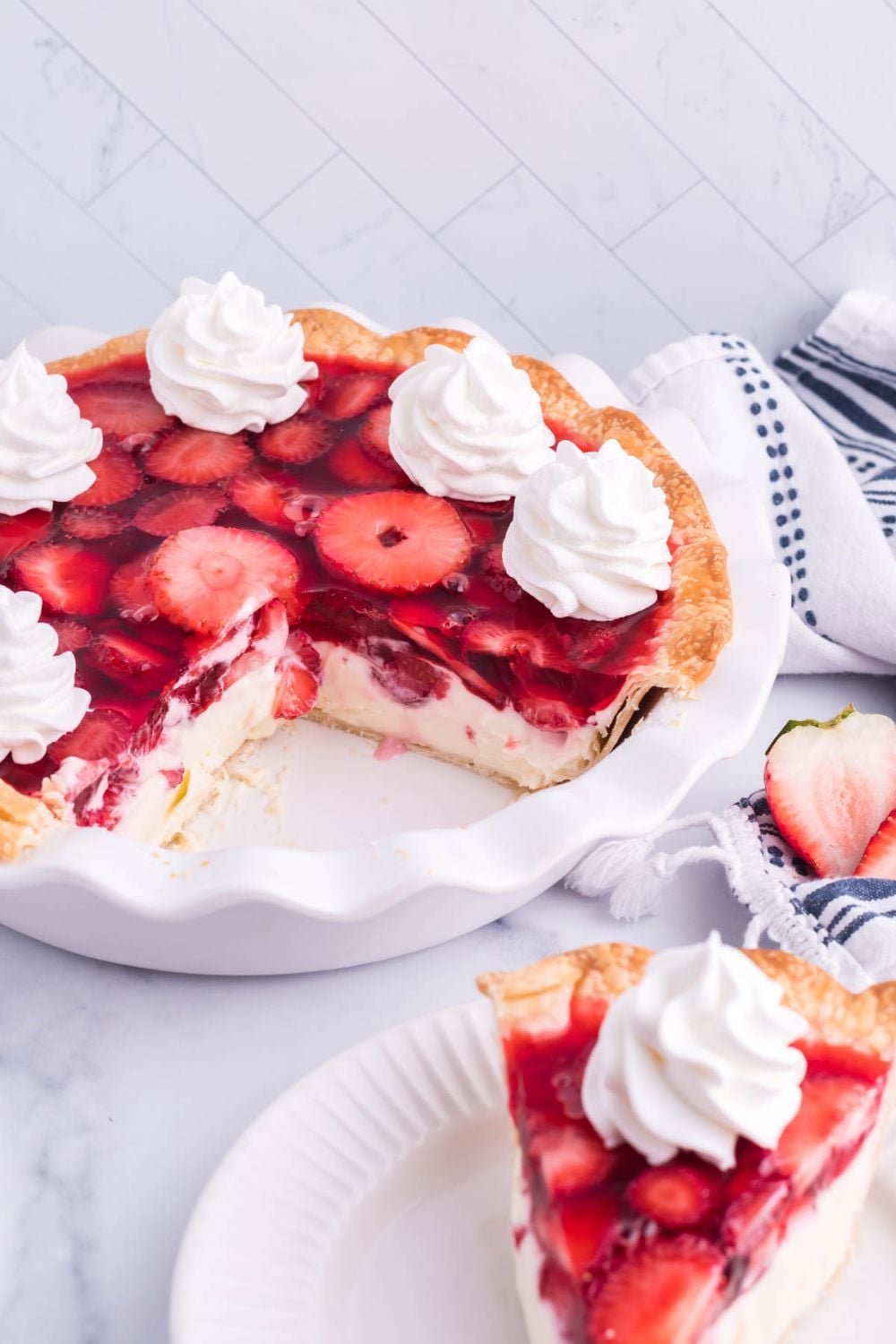 pan wih pie and a slice on plate