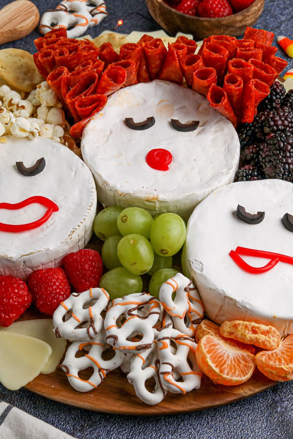 halloween sanderson sister charcuterie board