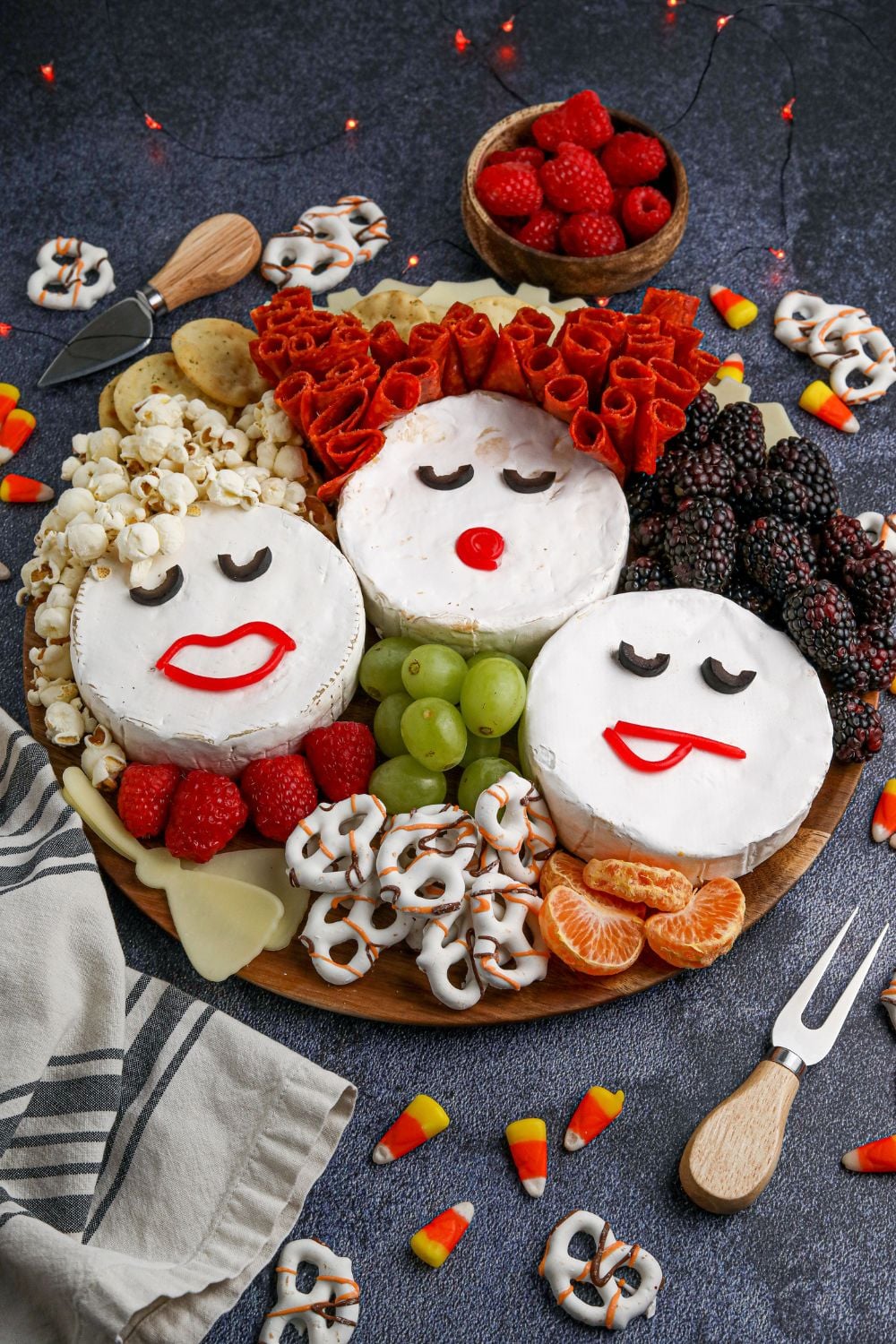 hocus pocus snack board