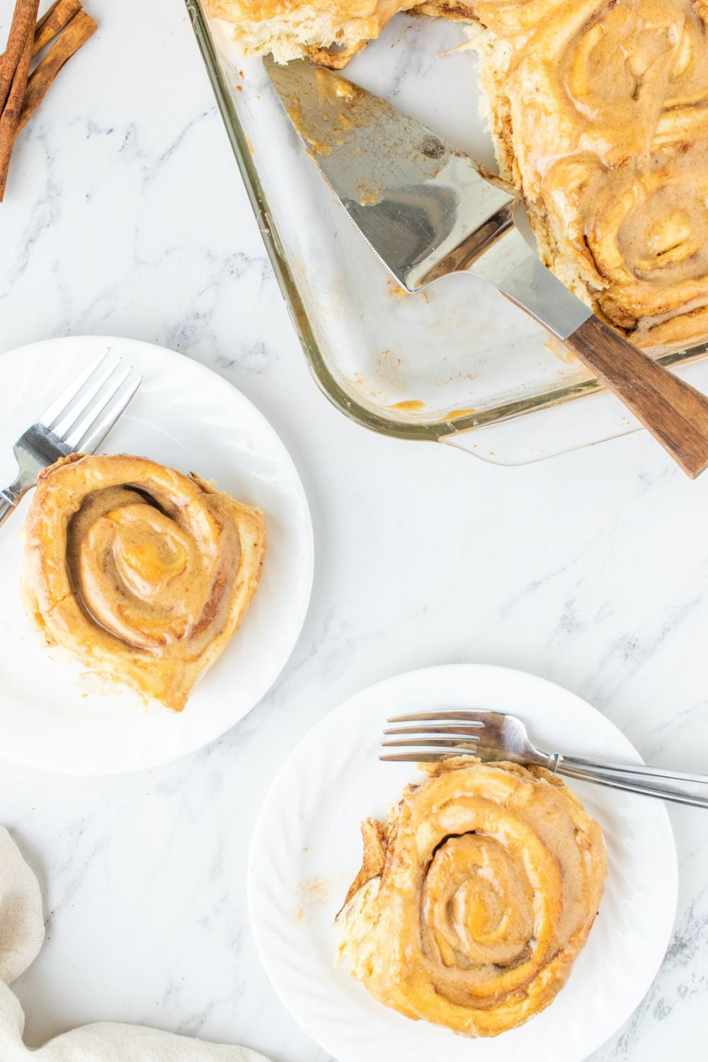 pumpkin spice rolls on plates