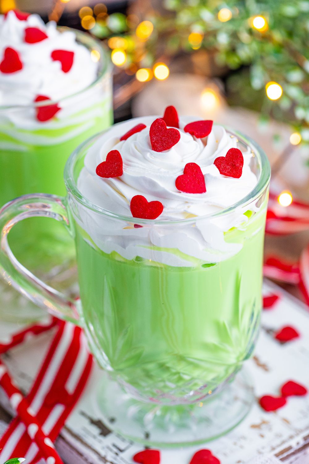 green colored hot cocoa in mugs