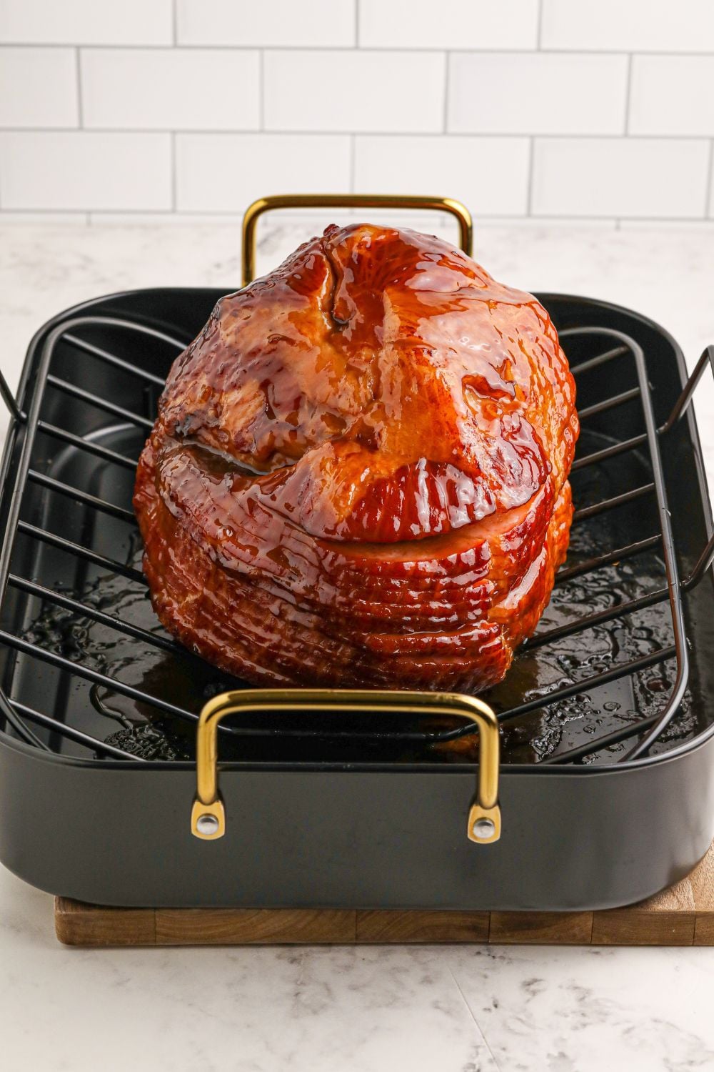 ham in a roasting pan