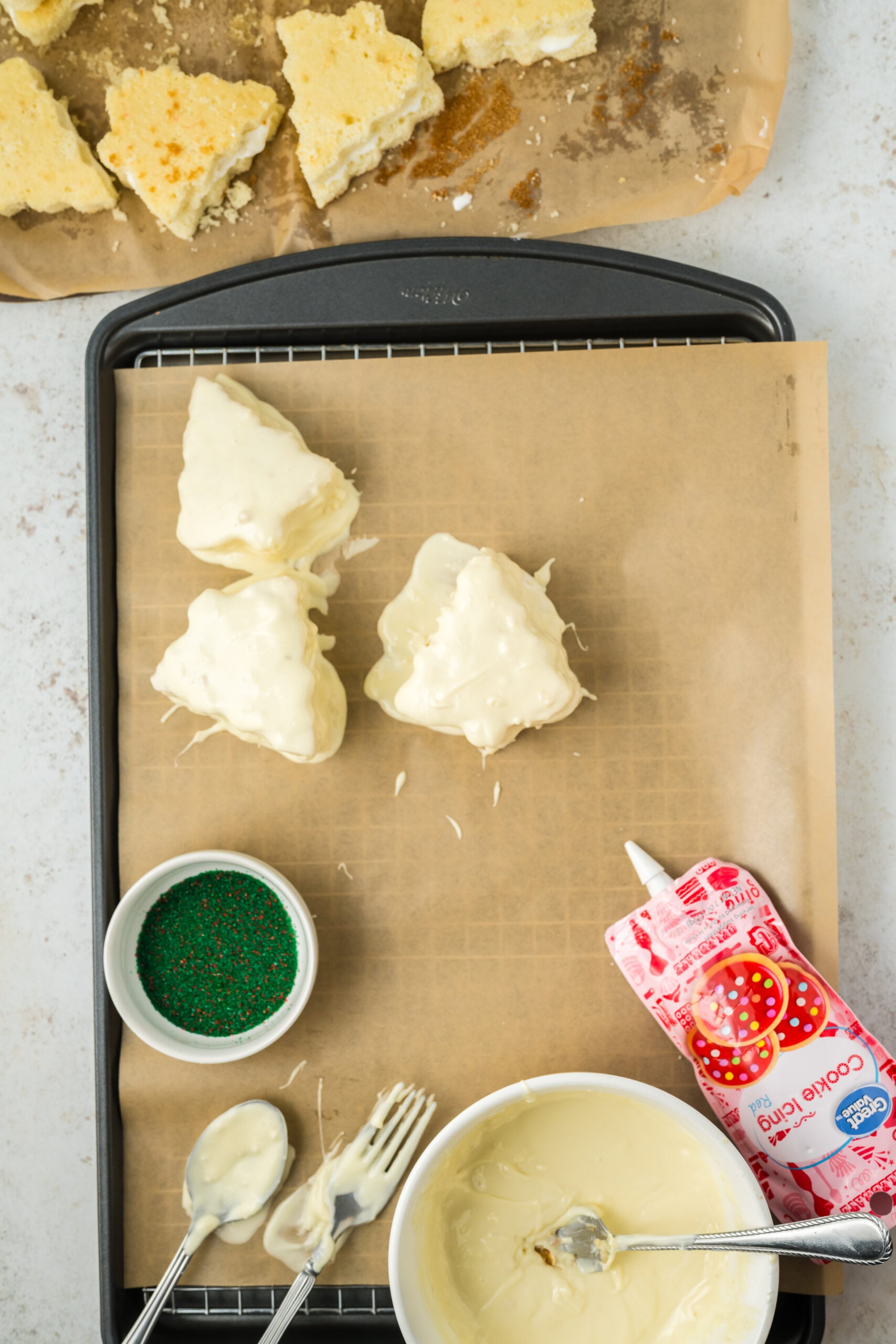 dipped christmas tree shaped cakes