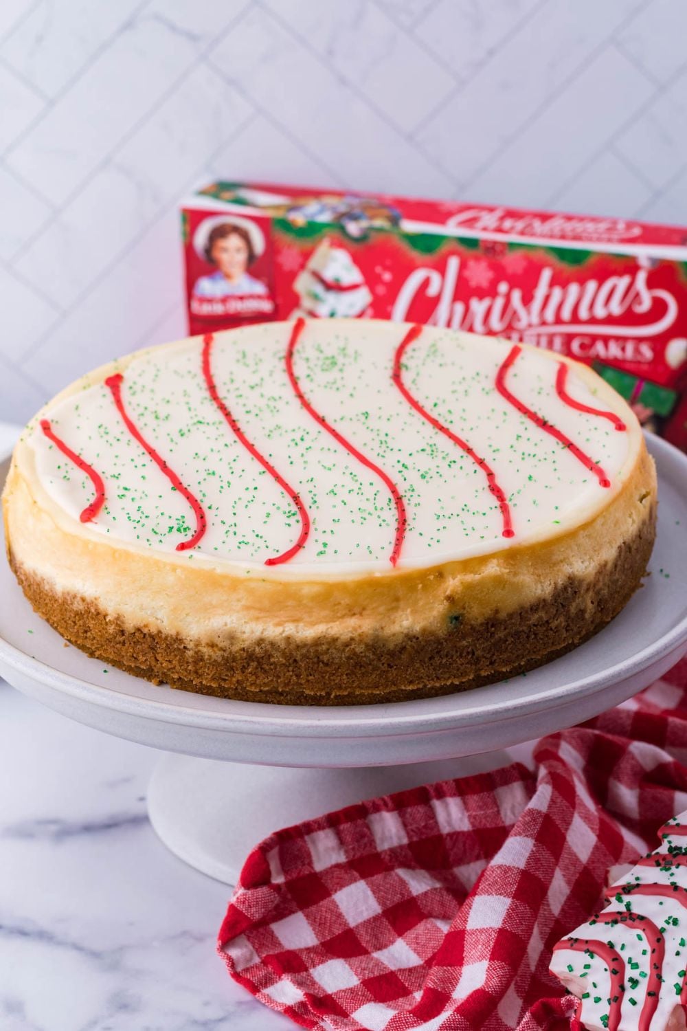 cheesecake on platter on table 