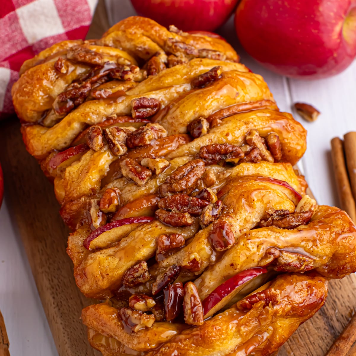 Apple Pie Pull Apart Bread