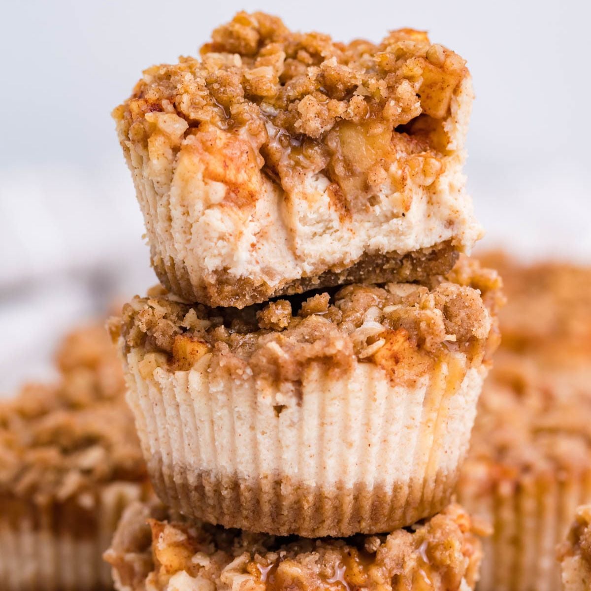 Mini Apple Crisp Cheesecakes (Easy Fall Dessert Recipe)