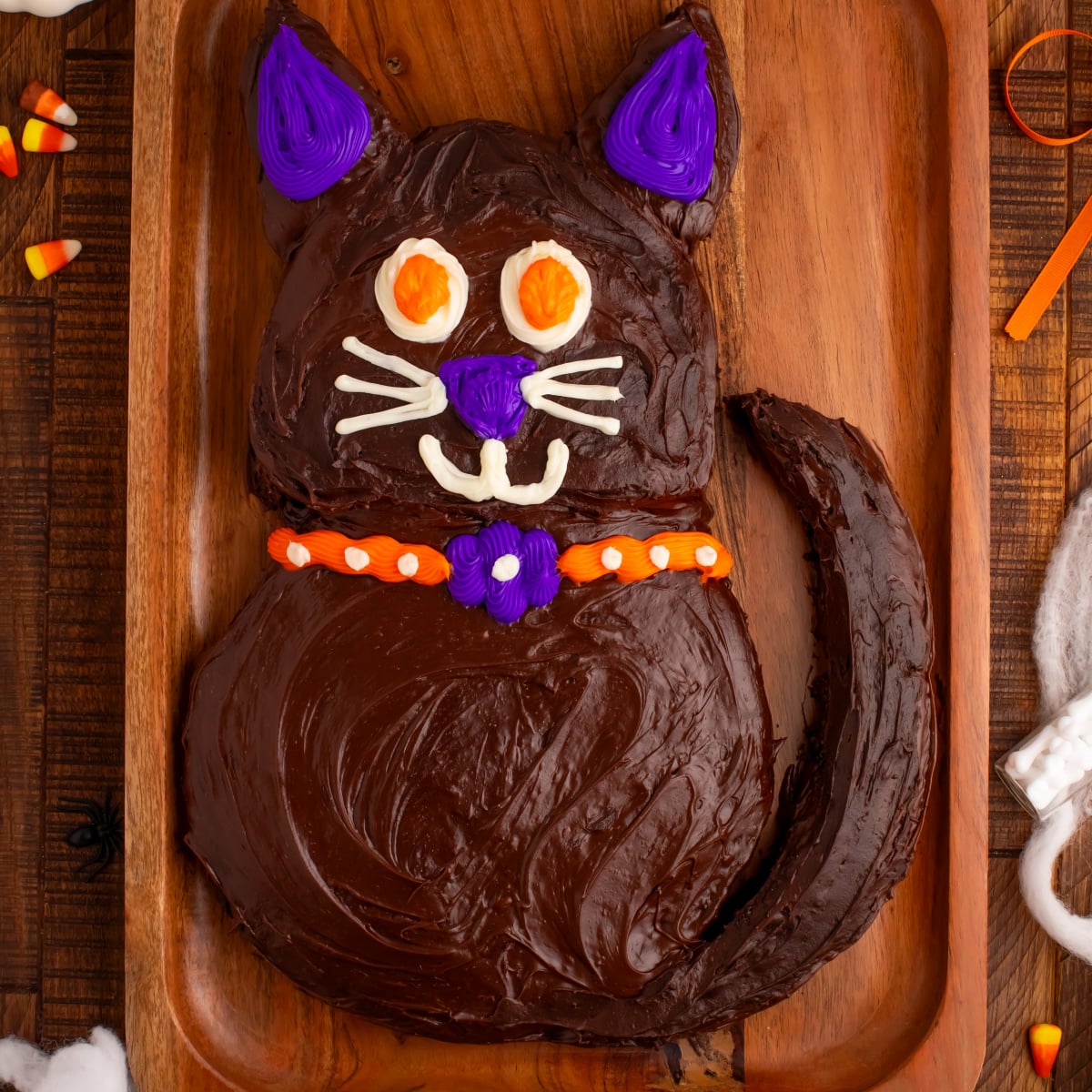 Easy Halloween Black Cat Cut Out Cake (Only 4 Ingredients!)
