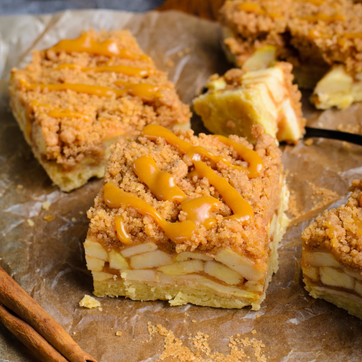 Caramel Apple Pie Bars (Easy Apple Dessert Bars)