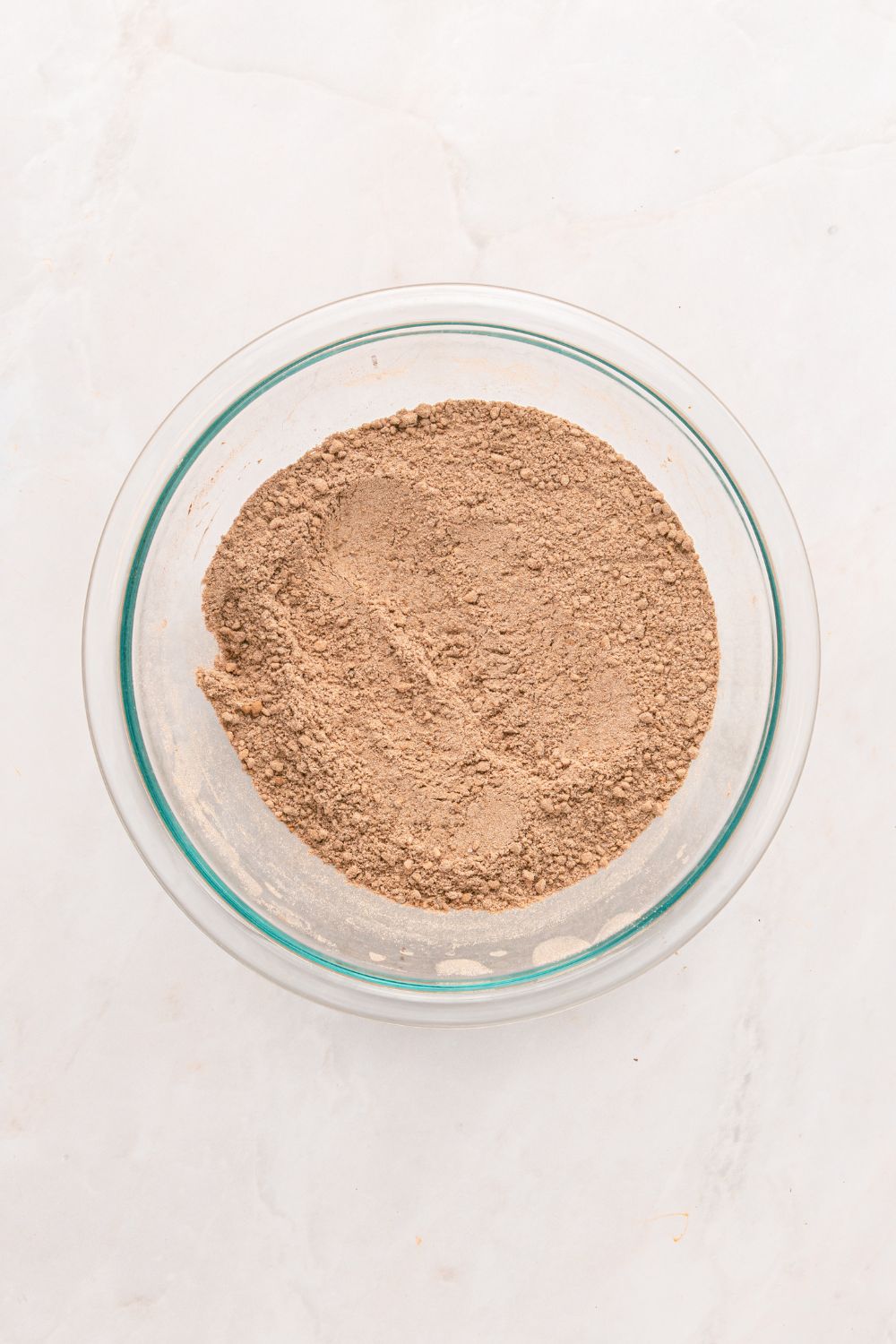 dry ingredients in a glass bowl that has been sifted 