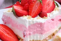 No-Bake Strawberry Cheesecake Lasagna