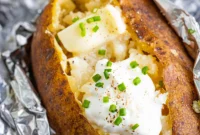 Slow Cooker Baked Potatoes with Sour Cream and Chives