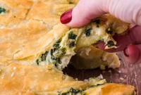 Christmas Spinach Artichoke Pull-Apart Delight