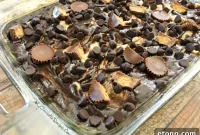 Chocolate Peanut Butter Quake Cake