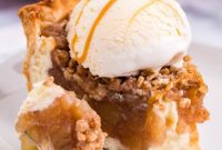 Decadent Apple Crumble Cheesecake Pie
