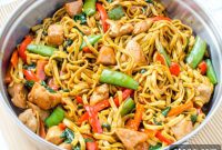 Homemade Takeout Style Chicken Lo Mein
