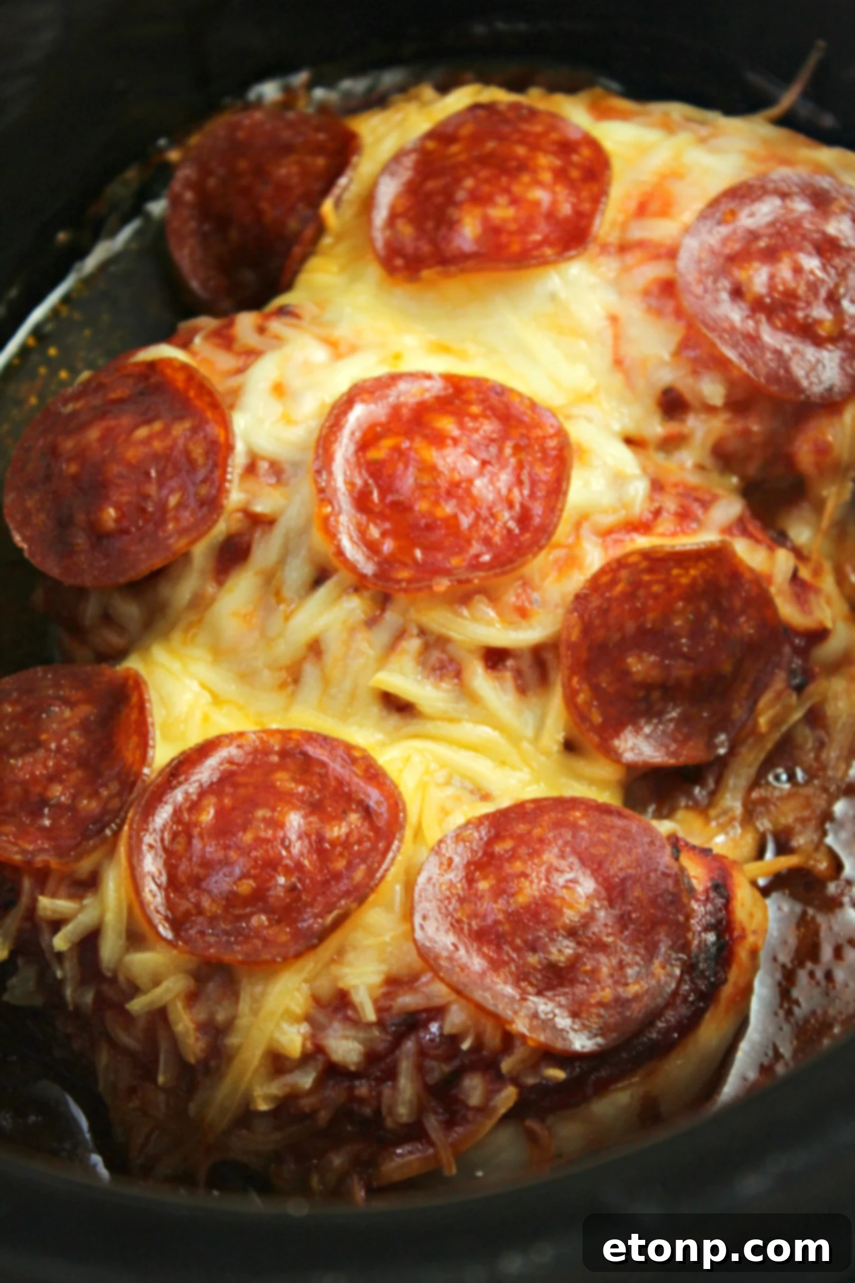 Delicious Slow Cooker Pizza Chicken ready to serve