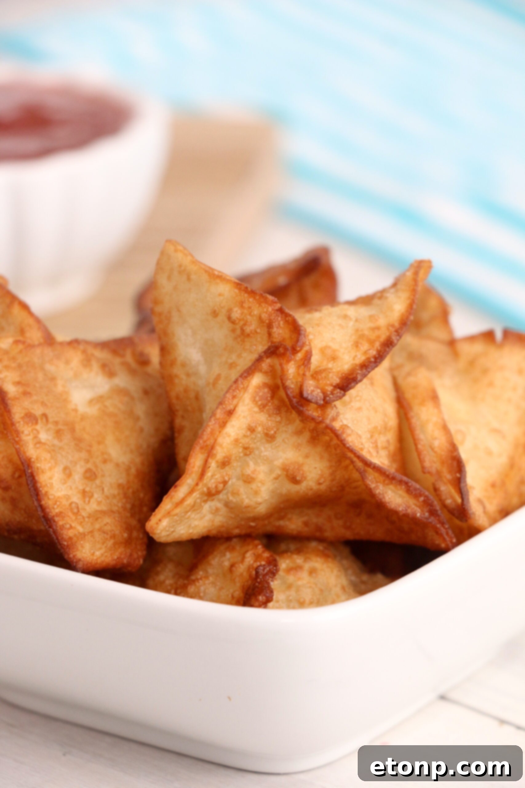 Crispy Cream Cheese Crab Bites 6 Freshly fried crab rangoons waiting to be served
