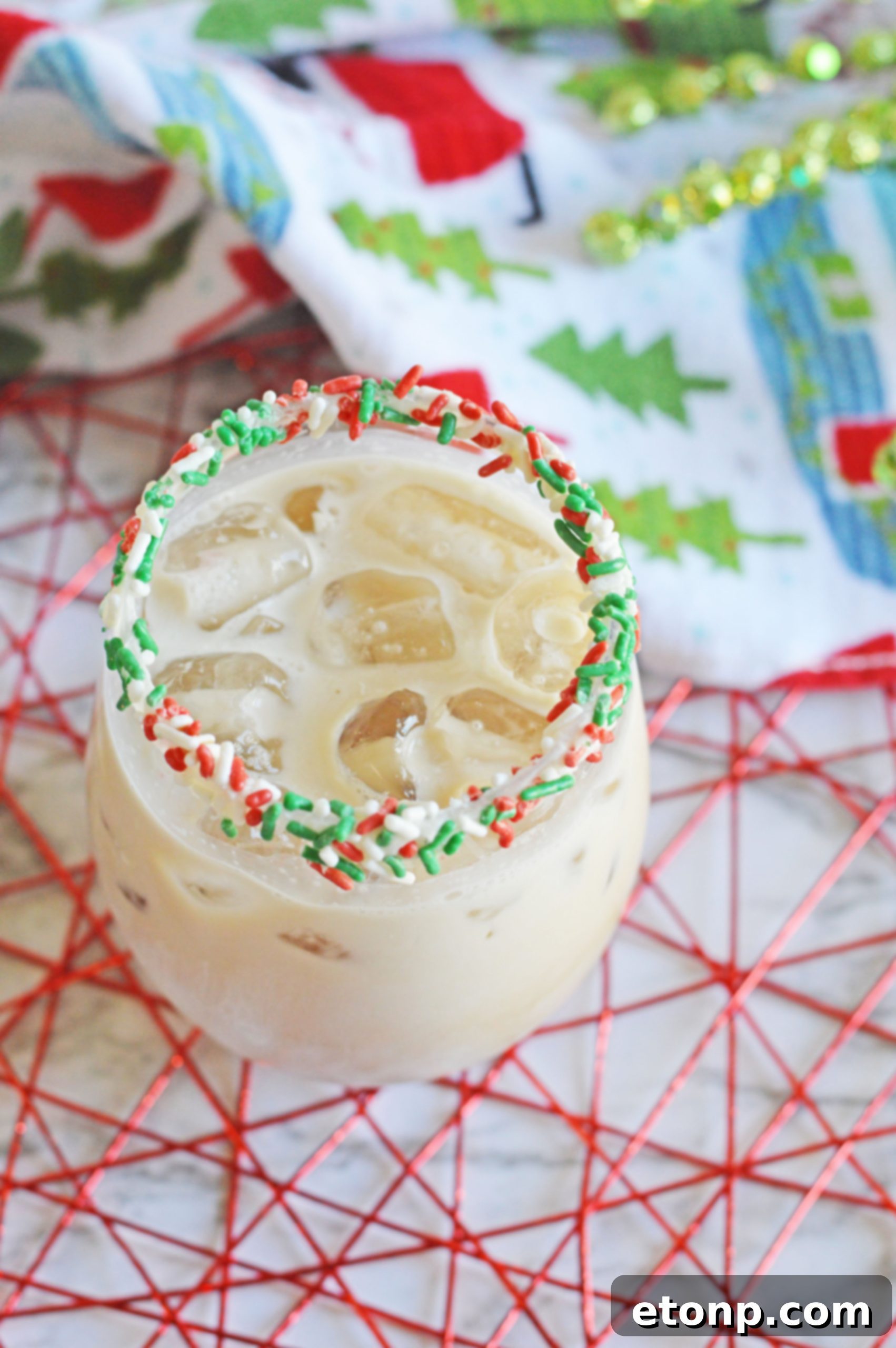 A tray of festive Christmas Cookie Cocktails ready for a party.