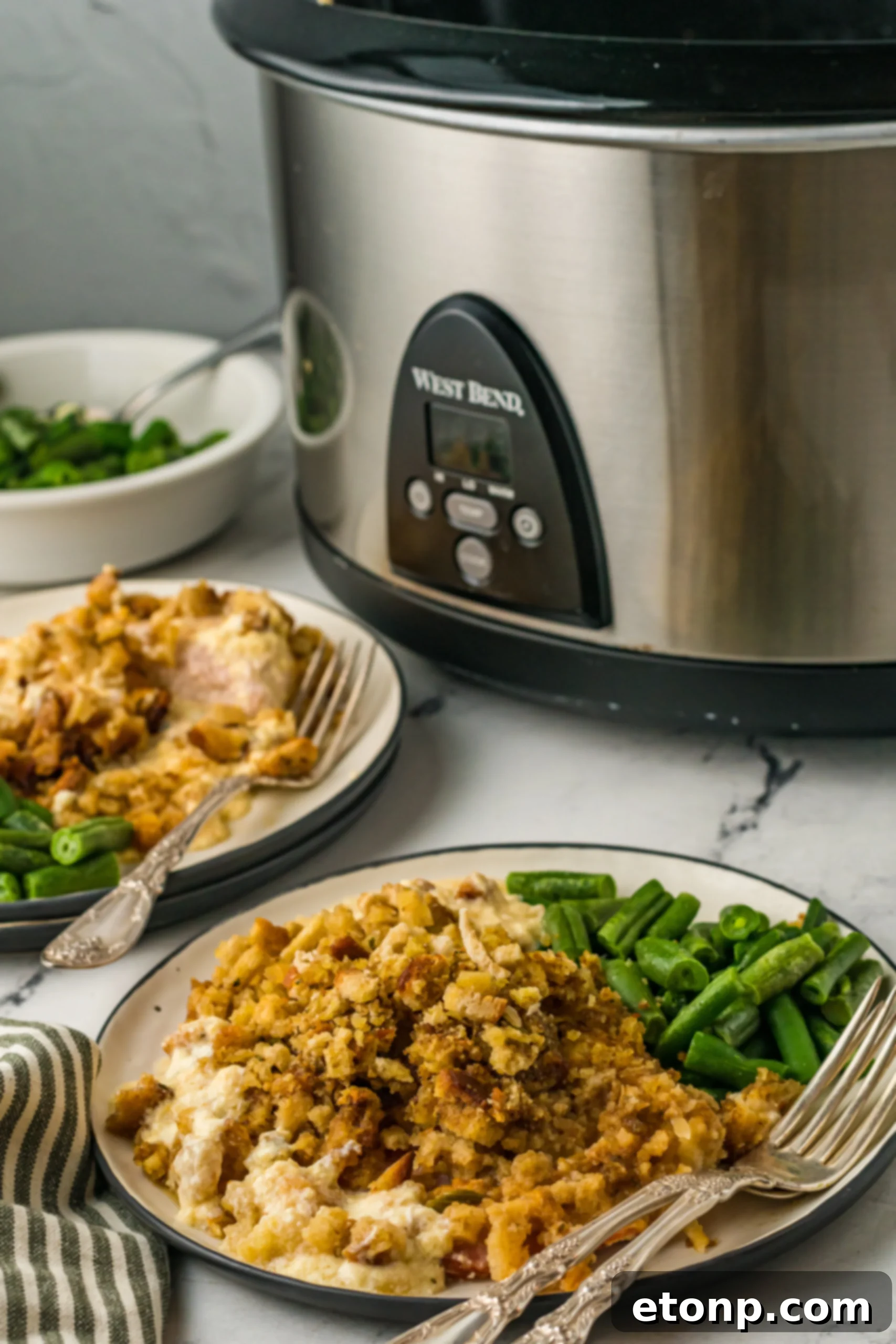 Slow Cooker Chicken Cordon Bleu with Savory Stuffing 13 A complete meal with Slow Cooker Chicken Cordon Bleu, green beans, and mashed potatoes.