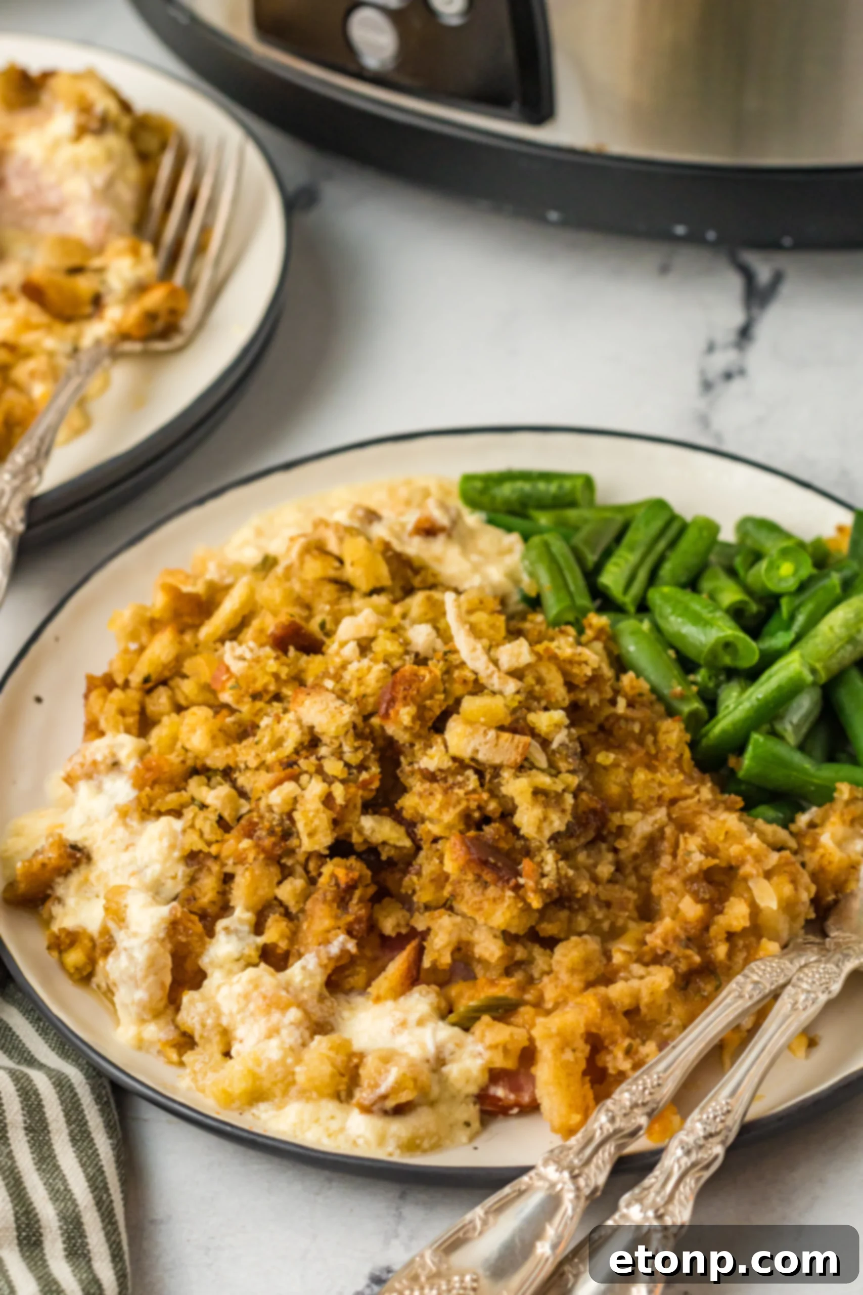 Slow Cooker Chicken Cordon Bleu with Savory Stuffing 14 Stored Slow Cooker Chicken Cordon Bleu in an airtight container in the refrigerator.