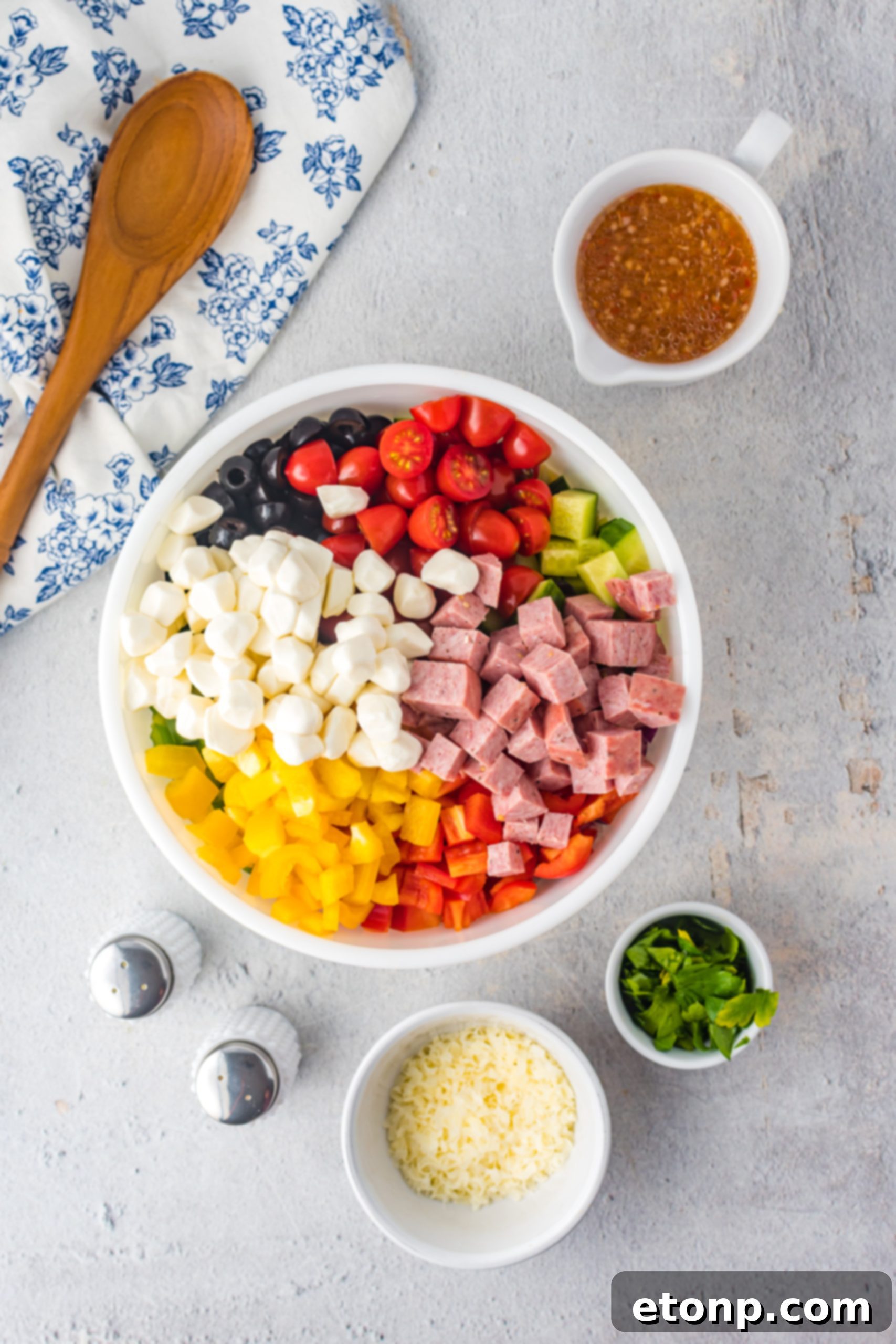 Authentic Italian Pasta Salad 4 Freshly mixed Italian Pasta Salad ready to be served