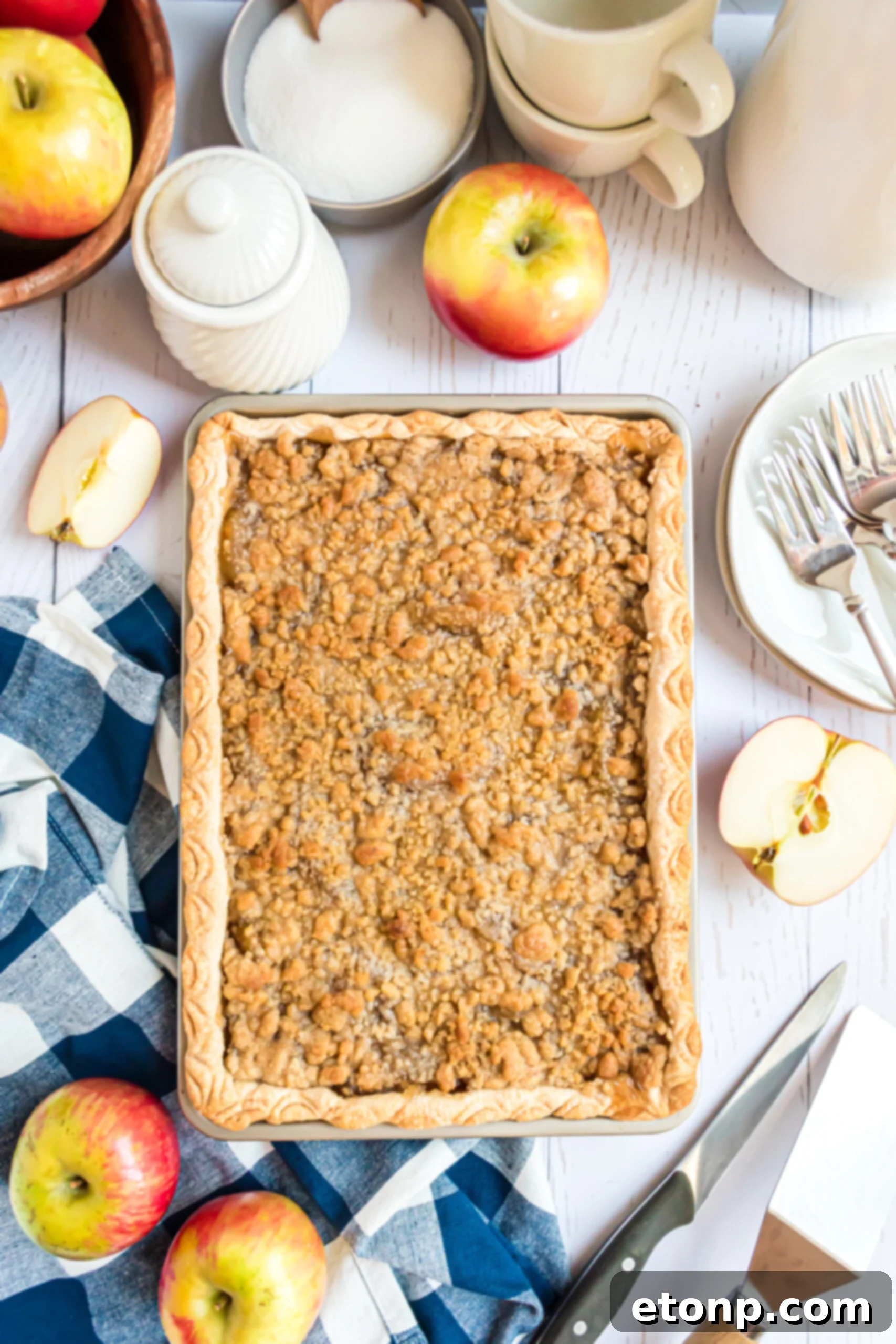 Overhead shot of the entire apple slab pie. 