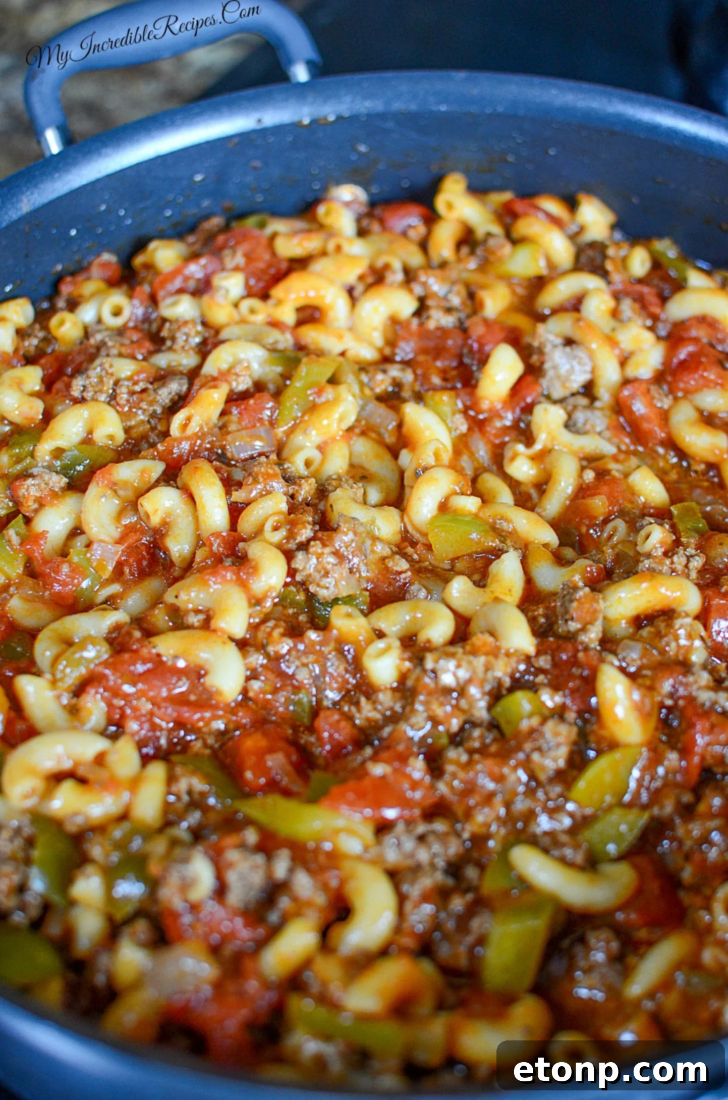 Nana's Classic American Chop Suey 10 Tomato sauce and seasonings added to the meat and vegetable mixture