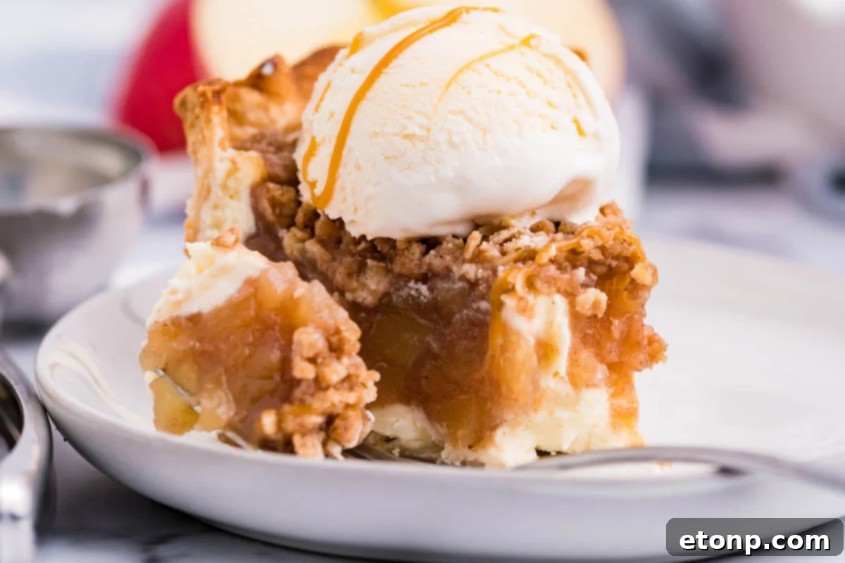 Close up view of Apple Crumb Cheesecake Pie