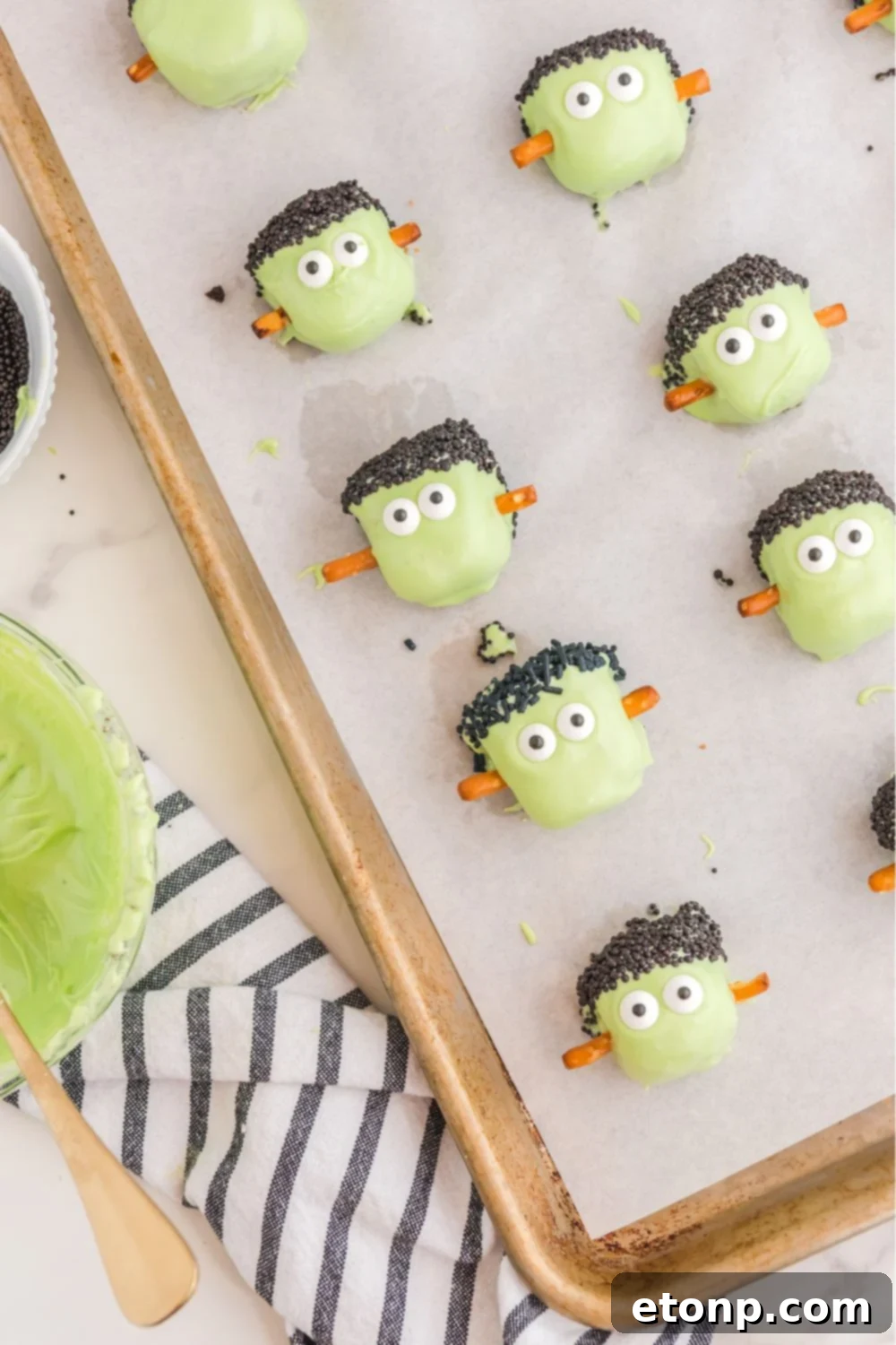 Frankenstein decorated Oreo balls 