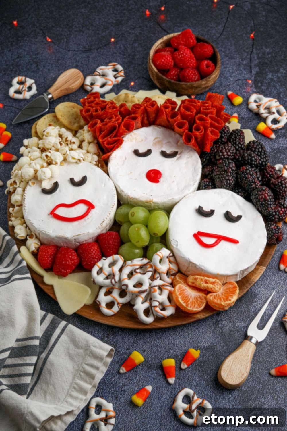 hocus pocus snack board