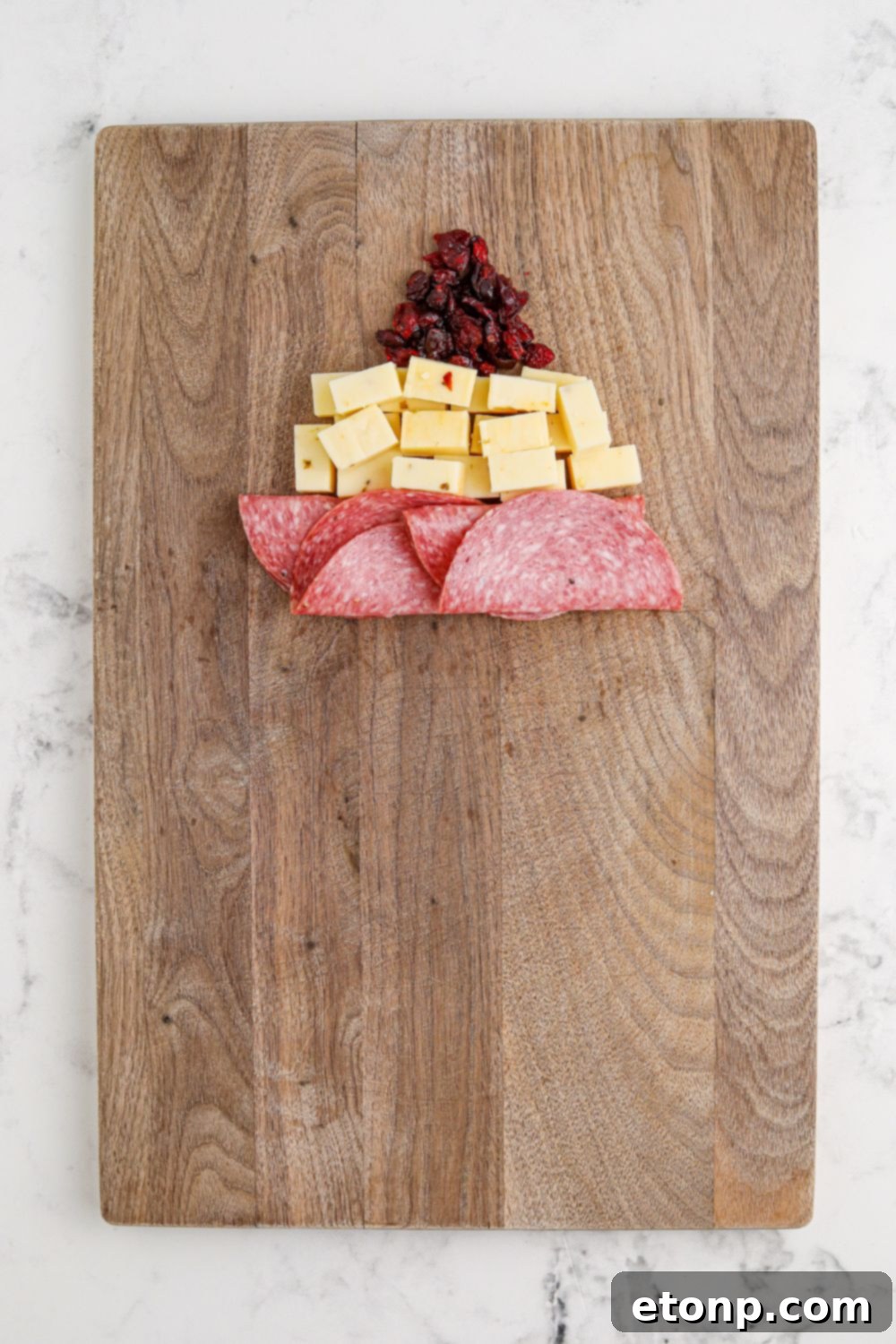 Steps for making a charcuterie board