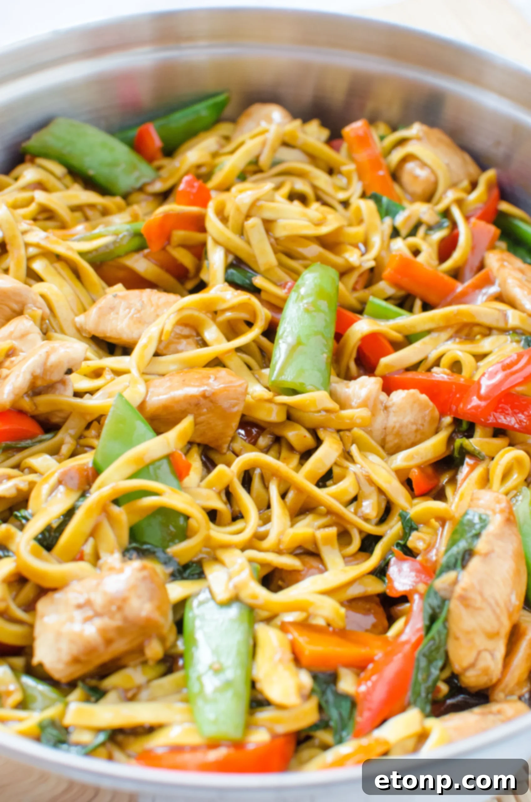 Another angle of the chicken lo mein