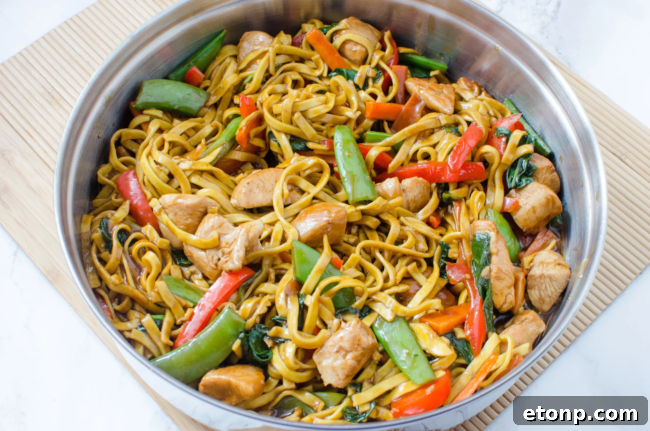 Overhead shot of the finished chicken lo mein dish